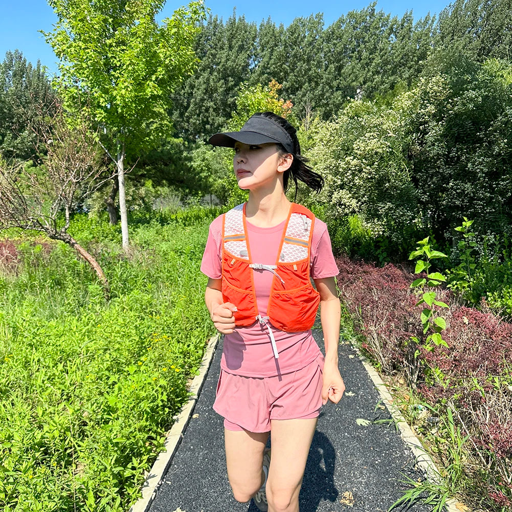 Lightweight Hydration Running Vest – Waterproof & Breathable Lightweight Hydration Running Vest – Waterproof & Breathable